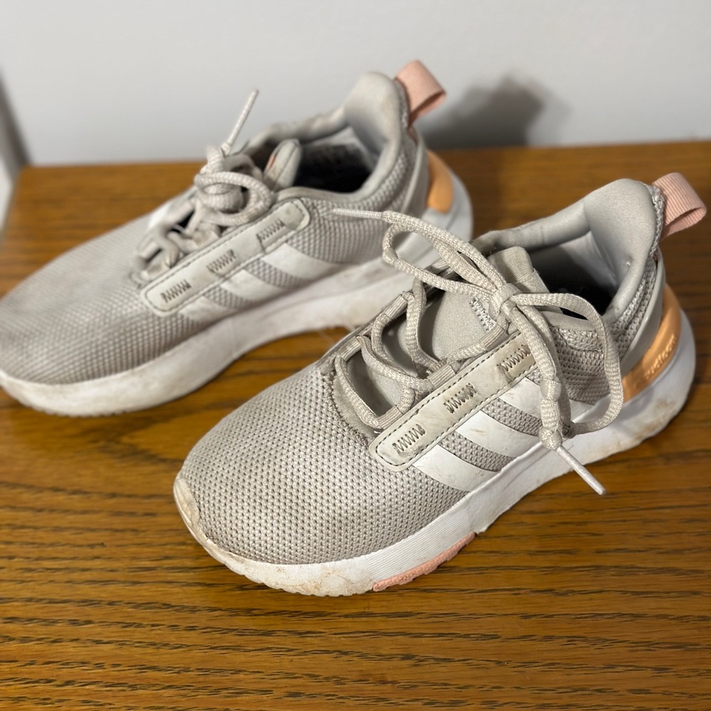 Kids-primegreen-adidas tennis shoes